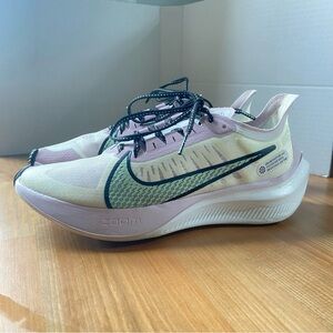 Nike Zoom Gravity Running Shoes